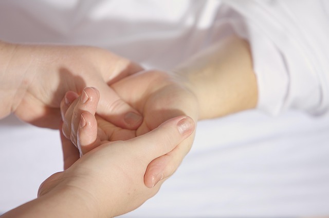 Relaxing hand treatment